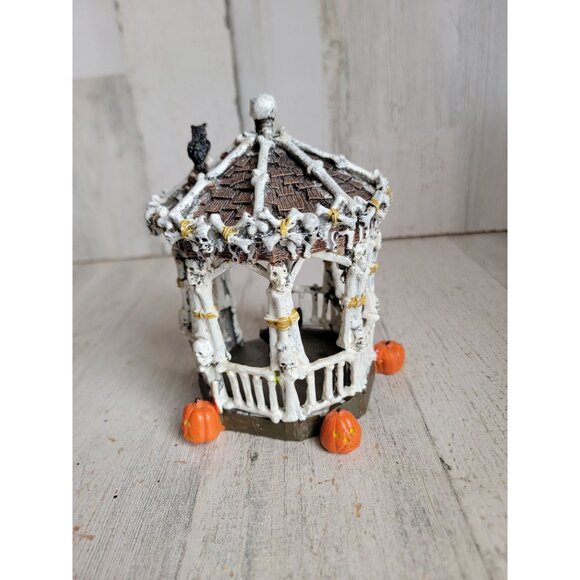 Lemax skeleton gazebo spooky town Halloween Village accessory - Picture 5 of 7